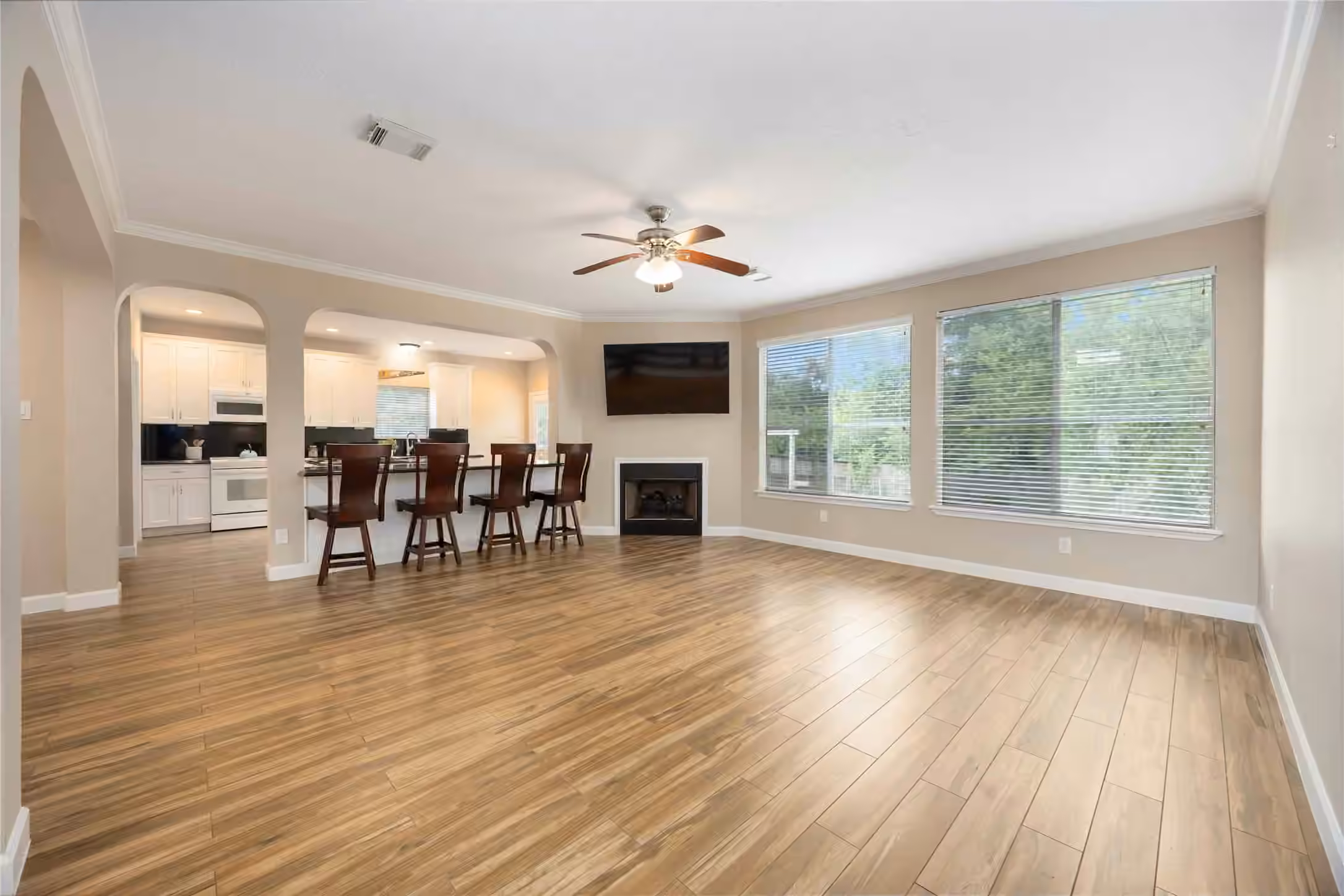 Photo of 5498 Appleblossom Lane, Friendswood, TX 77546