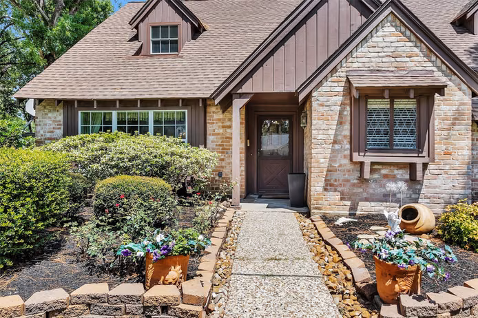 Photo 4 of 5934 Foresthaven Drive, Houston, TX