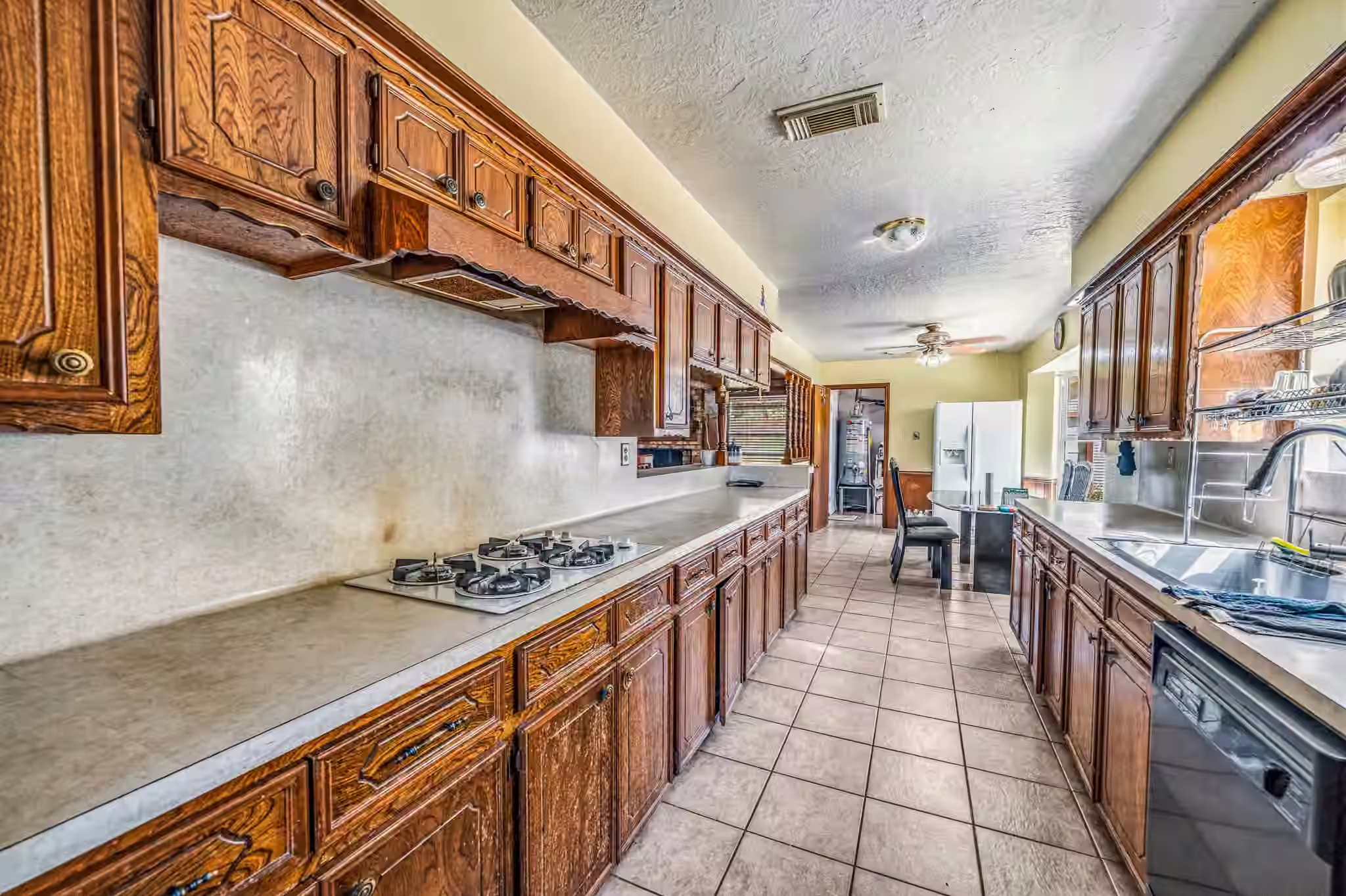 Photo 7 of 12715 Oakfield Drive, Cypress, TX