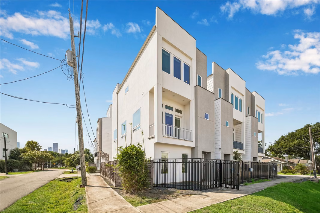 Photo of 408 Ennis Street, Houston, TX