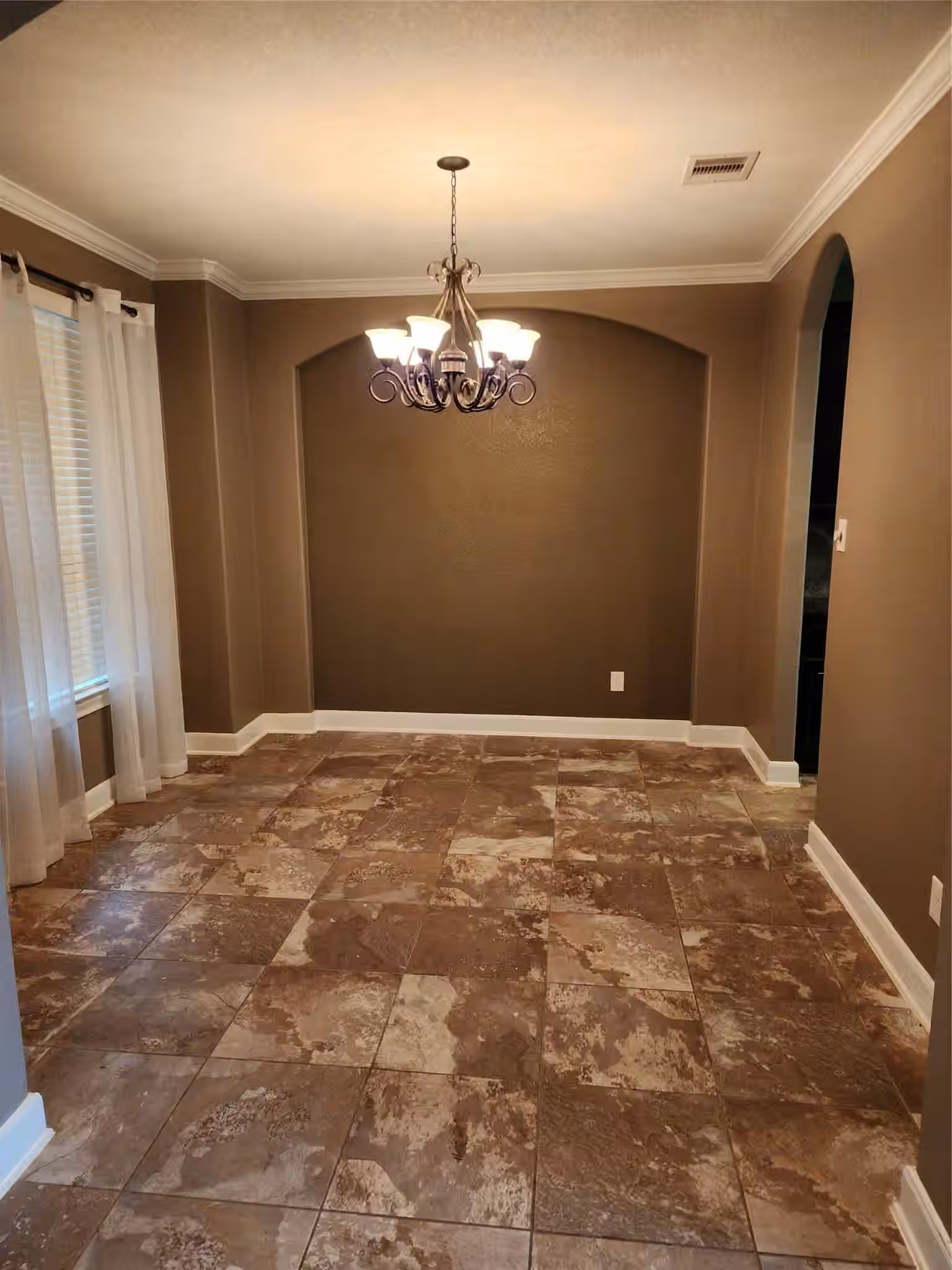 Photo 5 of 5918 Vinland Shores Court, Spring, TX