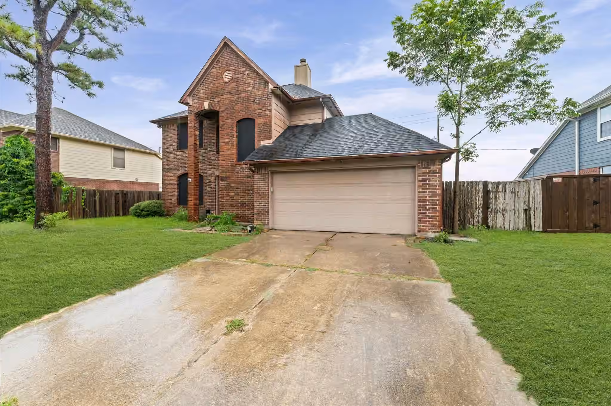 Photo 2 of 2926 Waterloo Road, Pearland, TX