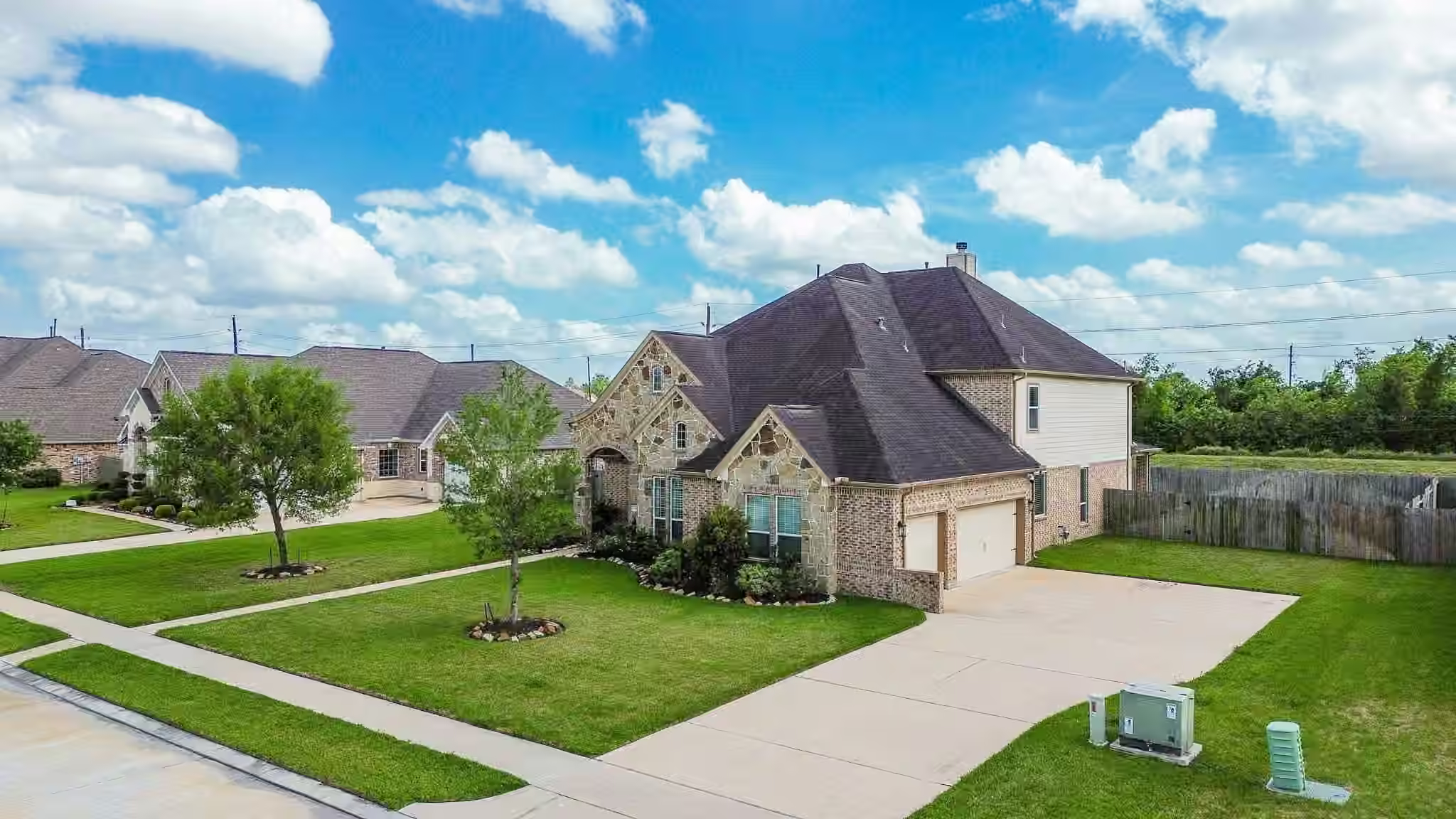Photo 4 of 2714 Topaz Cove Lane, Rosharon, TX