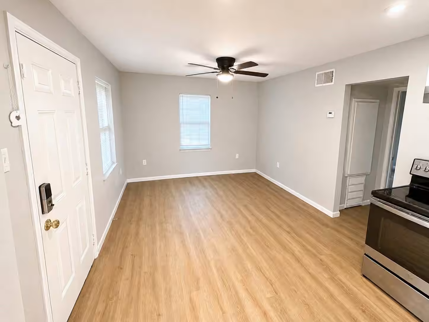 Photo 3 of 15519 Highway 6, Santa Fe, TX