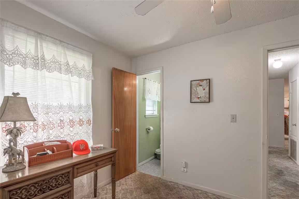 Photo 4 of 174 E Westwood Drive E, Trinity, TX