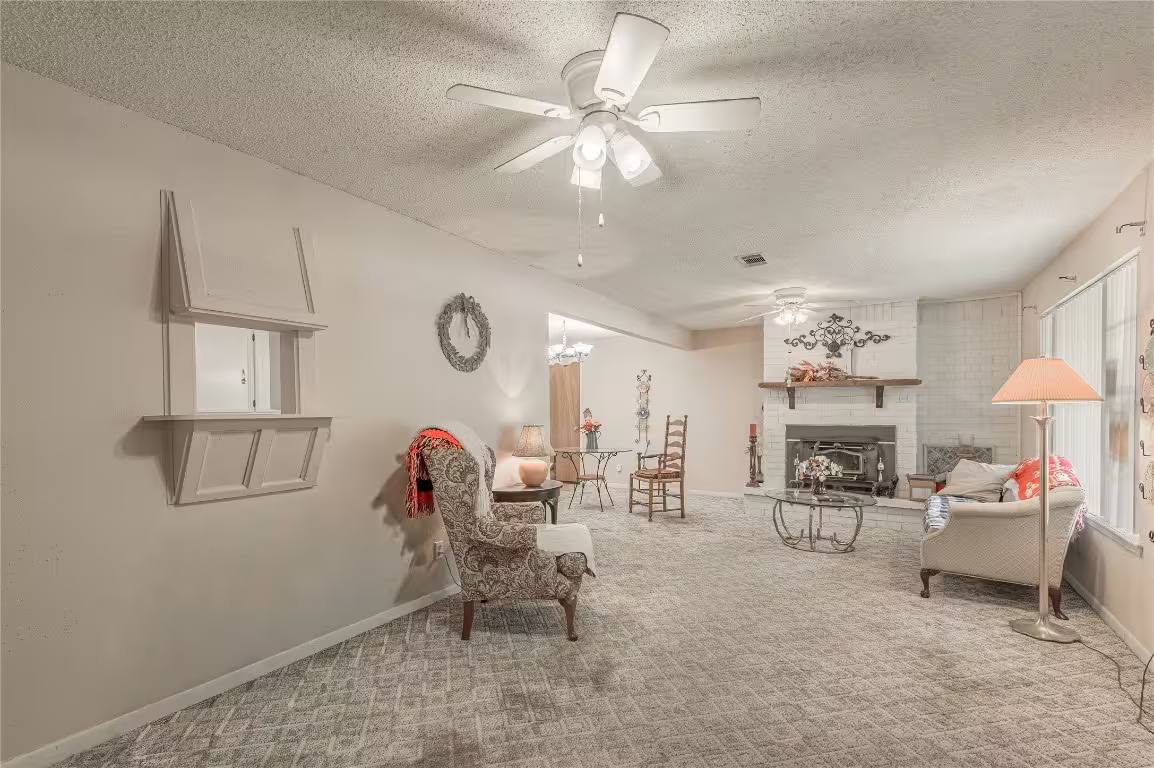 Photo 7 of 174 E Westwood Drive E, Trinity, TX