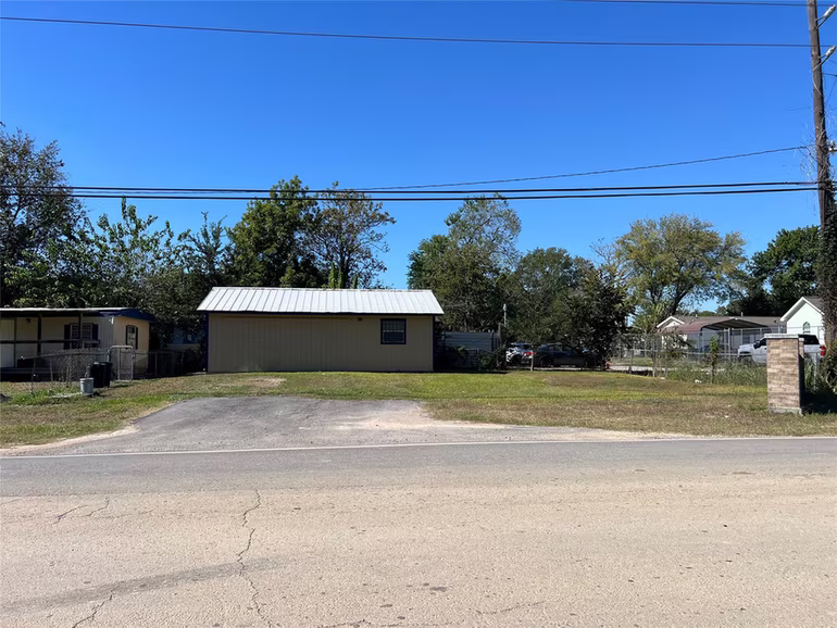 Photo 2 of 13935 Smith Road 101, Humble, TX