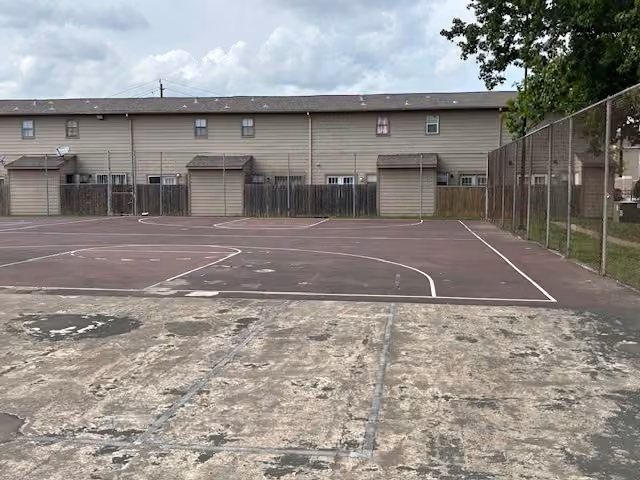 Photo 6 of 10501 South Drive 251, Houston, TX