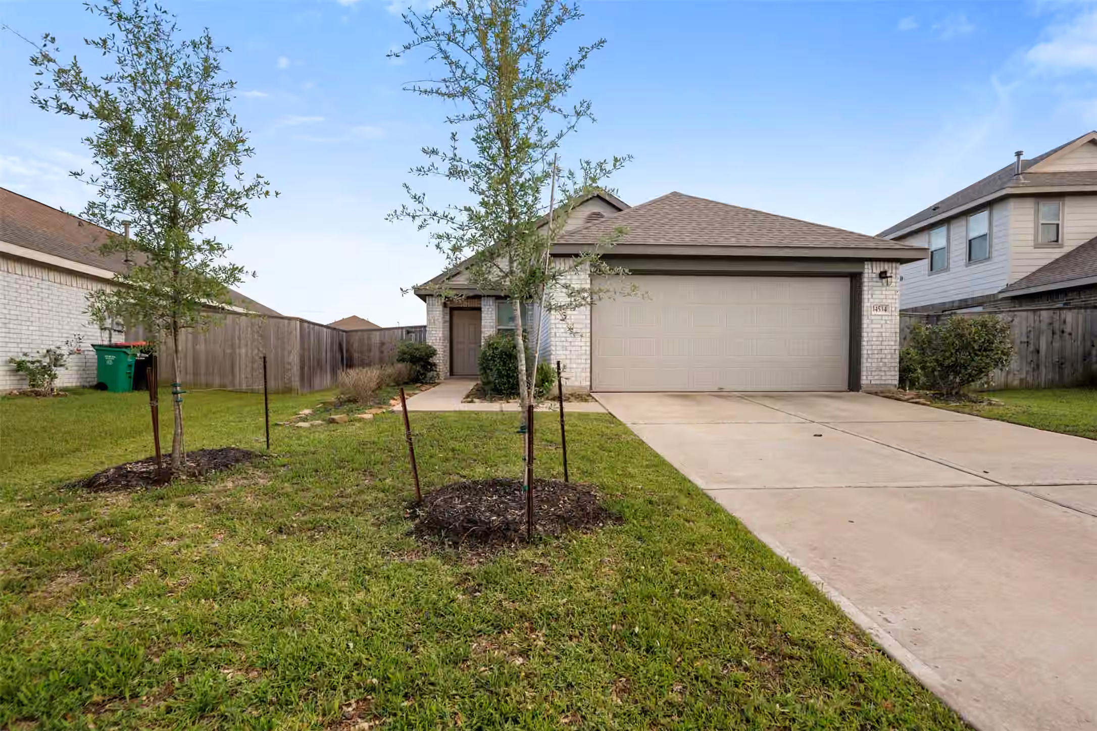 Photo of 14534 Broadbury Pond Road, Rosharon, TX 77583