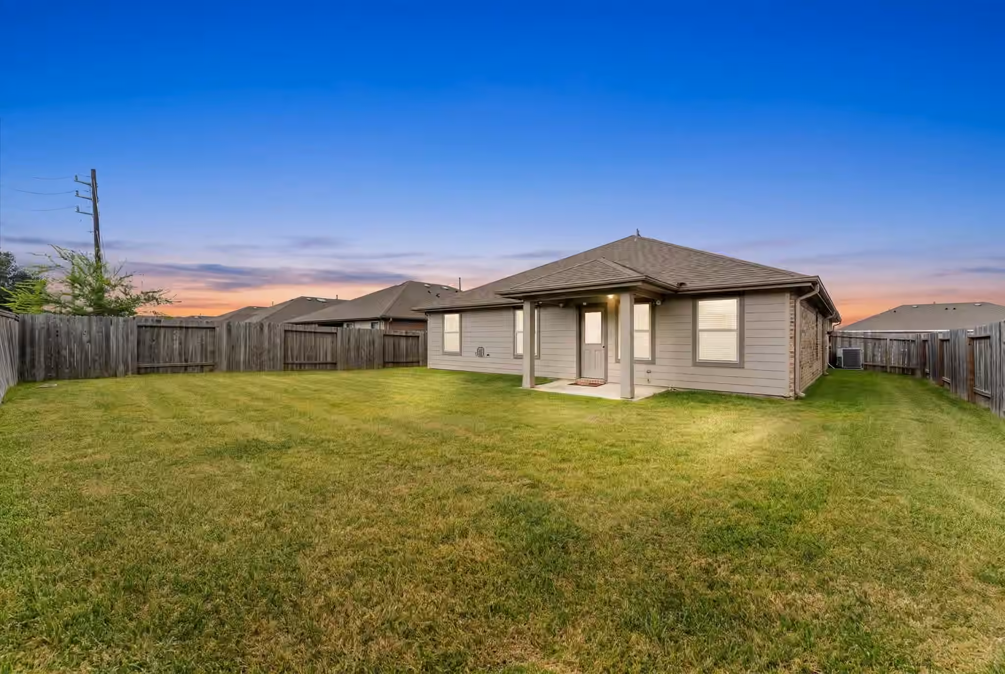 Photo 3 of 3010 Specklebelly Drive, Baytown, TX