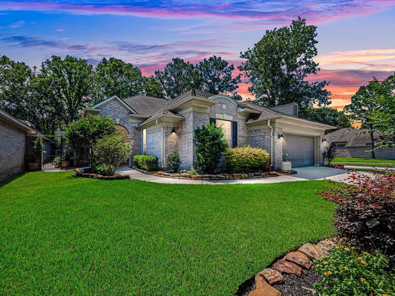 Photo 2 of 2815 Halton, Kingwood, TX