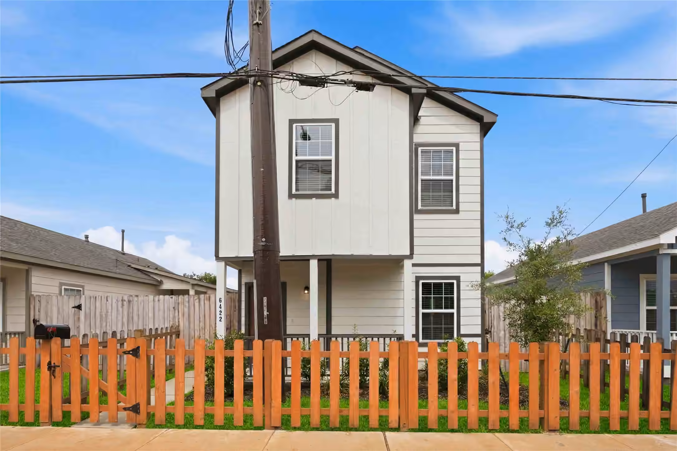 Photo of 6422 Calhoun Road, Houston, TX 77021