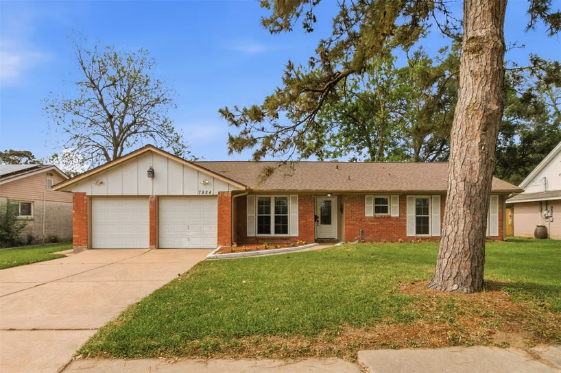 Photo 2 of 7824 Yucca Drive, Texas City, TX