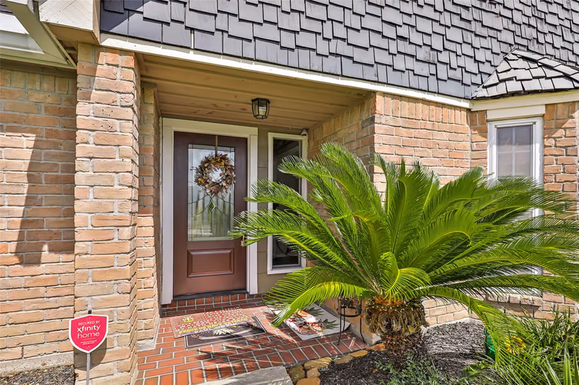 Photo 3 of 614 S Diamondhead Boulevard, Crosby, TX
