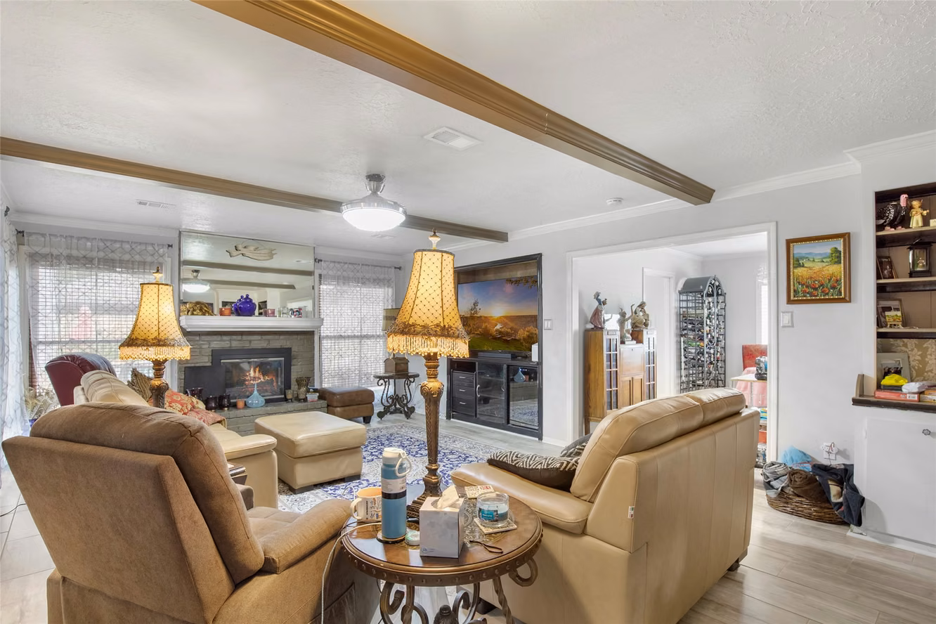 Photo 6 of 614 S Diamondhead Boulevard, Crosby, TX