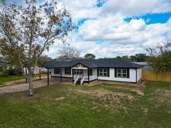 Photo of 2311 8th Street, Liverpool, TX