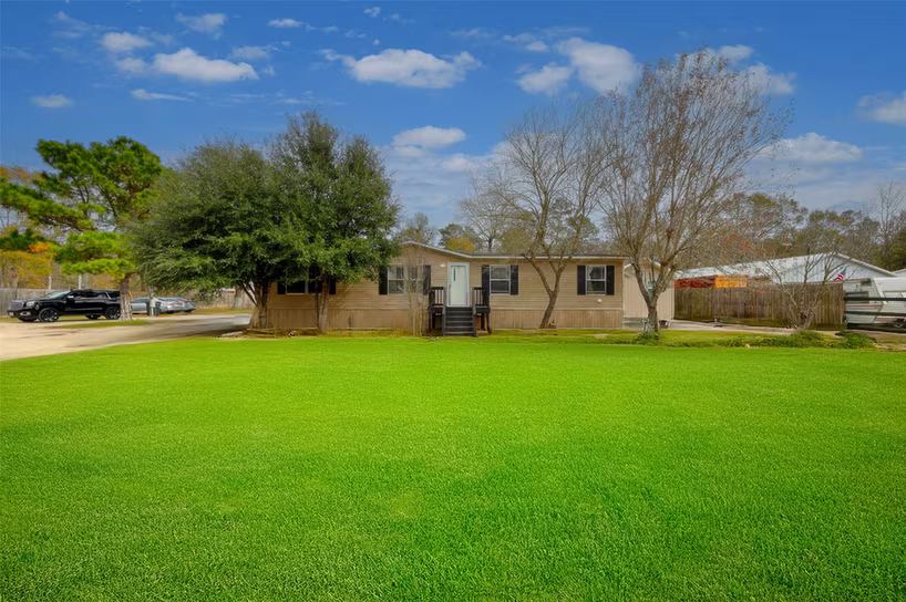 Photo 2 of 2373 Crockett Martin Road, Conroe, TX