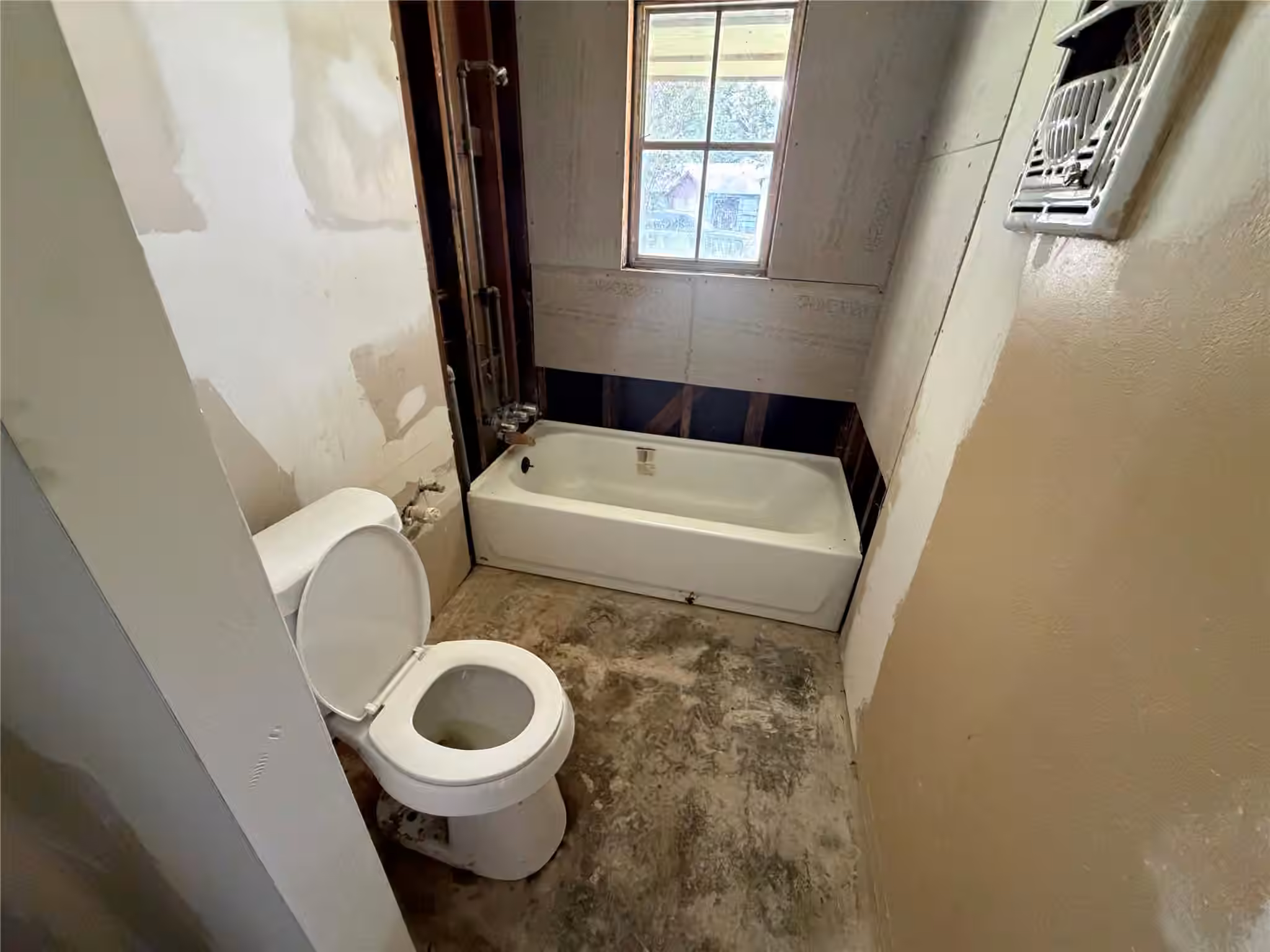 Photo 6 of 5230 Greylog Drive, Houston, TX
