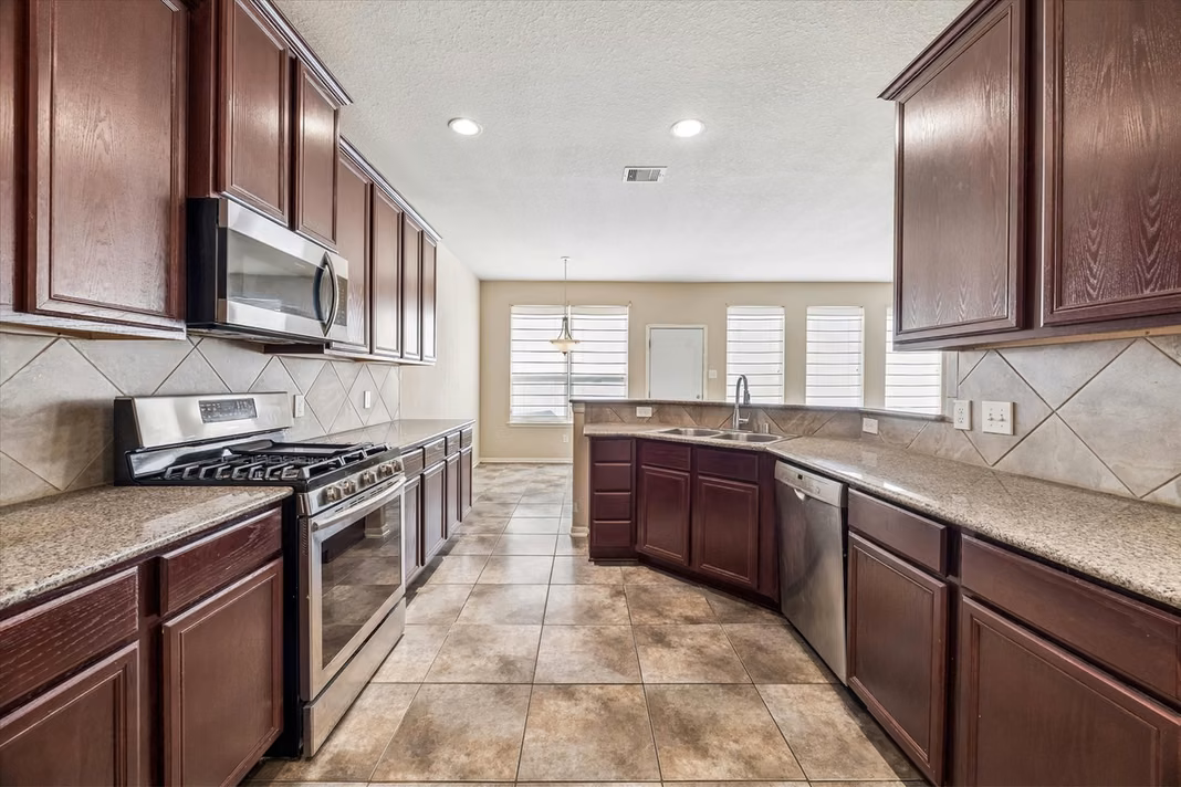 Photo 7 of 4118 Cascade Oaks Court, Houston, TX