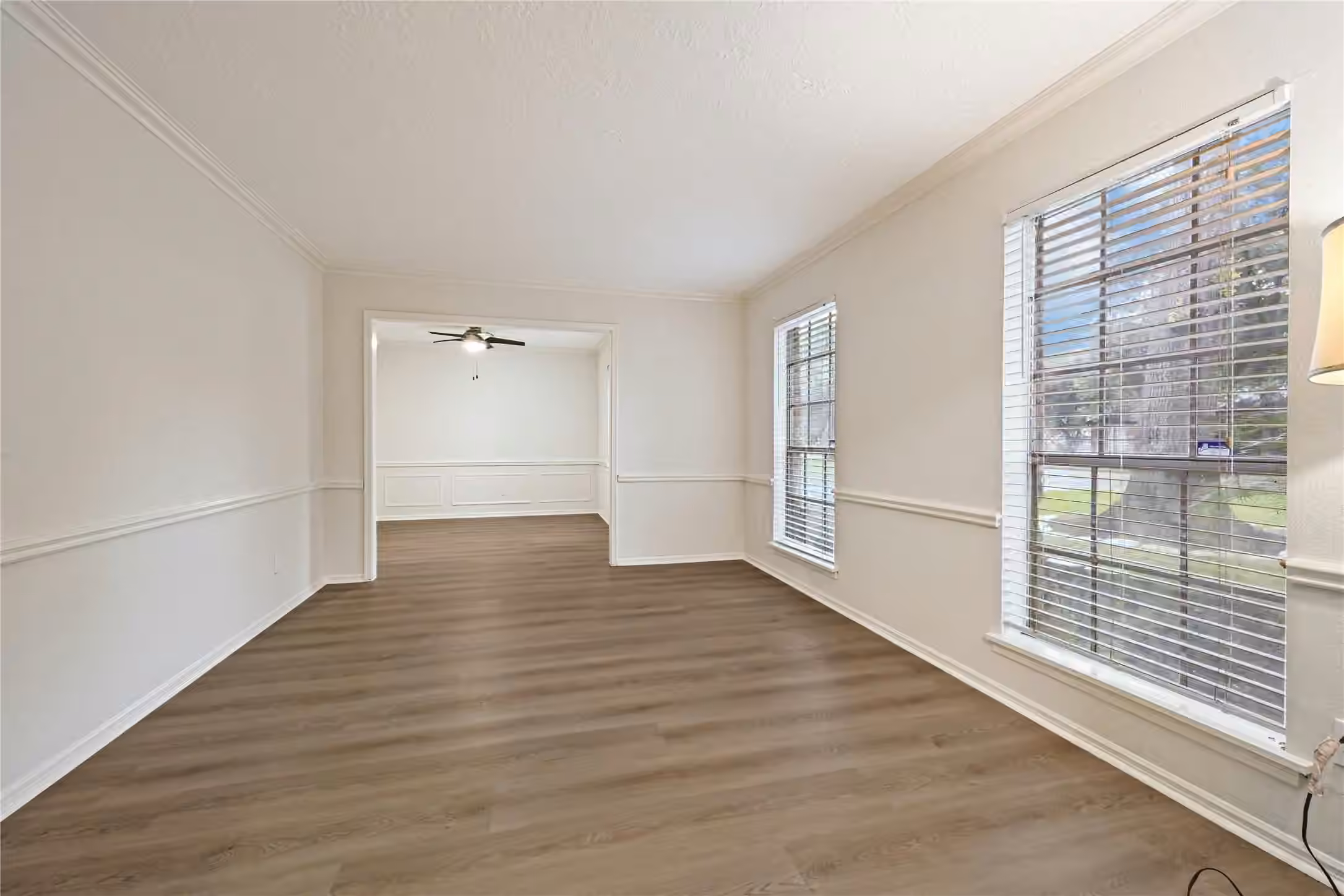 Photo 5 of 15239 Parkville Drive, Houston, TX