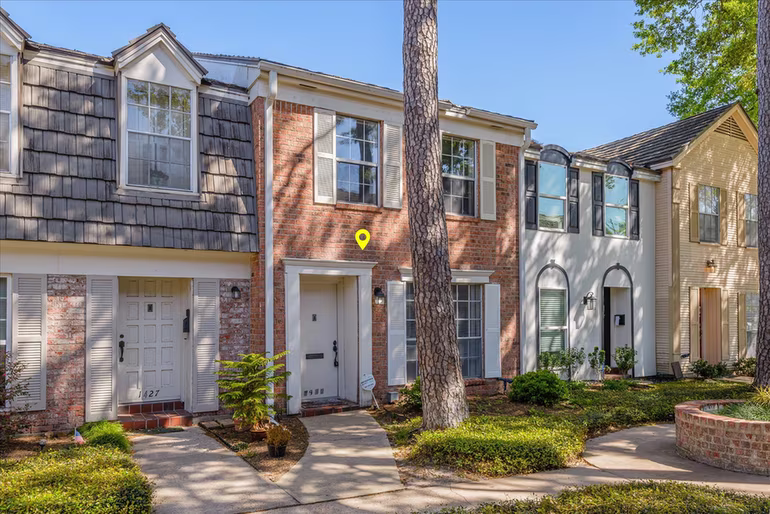 Photo 2 of 1425 Springrock ln Lane, Houston, TX