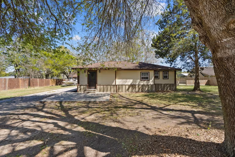 Photo of 7117 Avenue D, Santa Fe, TX 77510