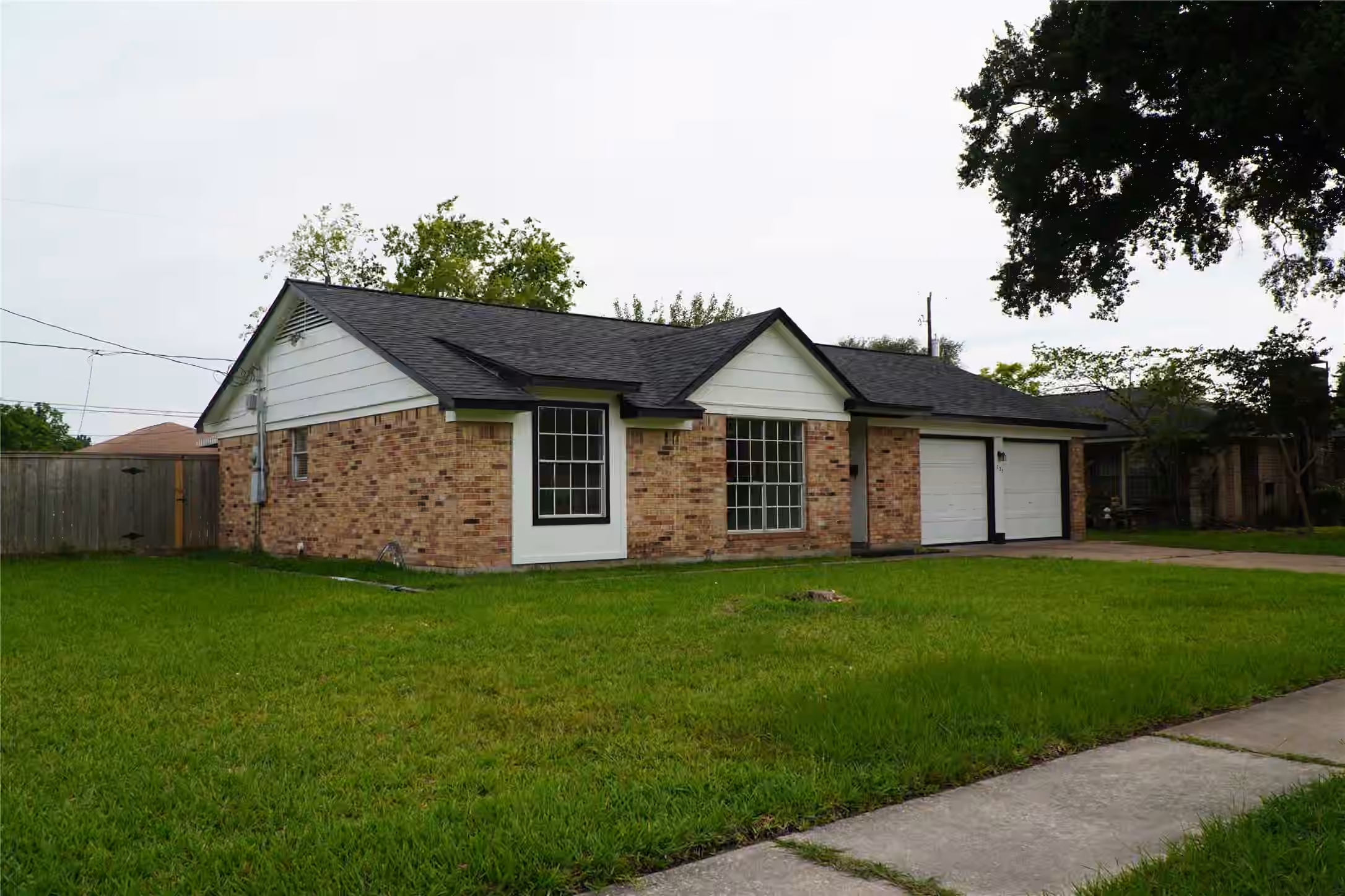 Photo 3 of 1023 Twinbrooke Drive, Houston, TX