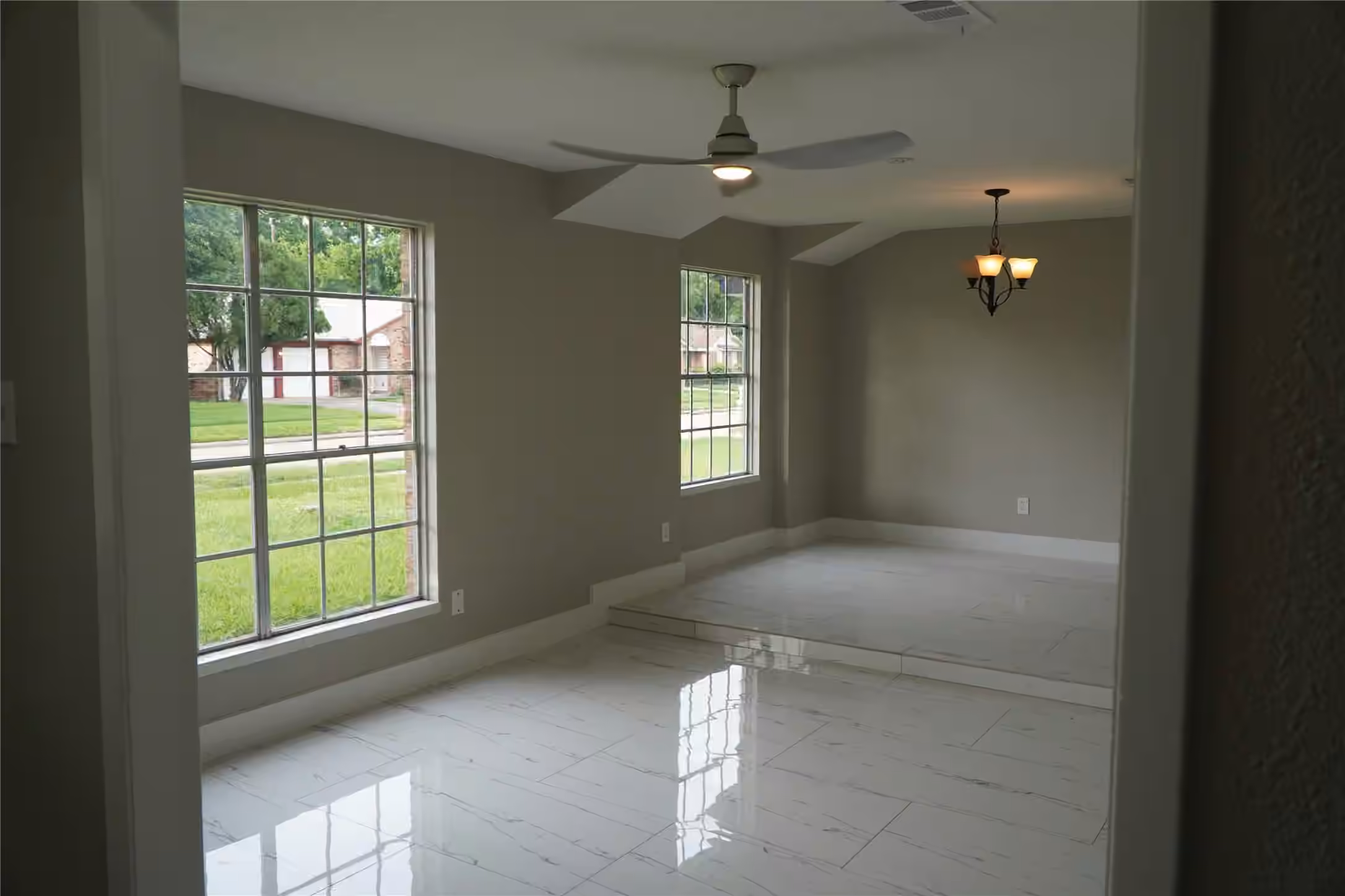 Photo 7 of 1023 Twinbrooke Drive, Houston, TX