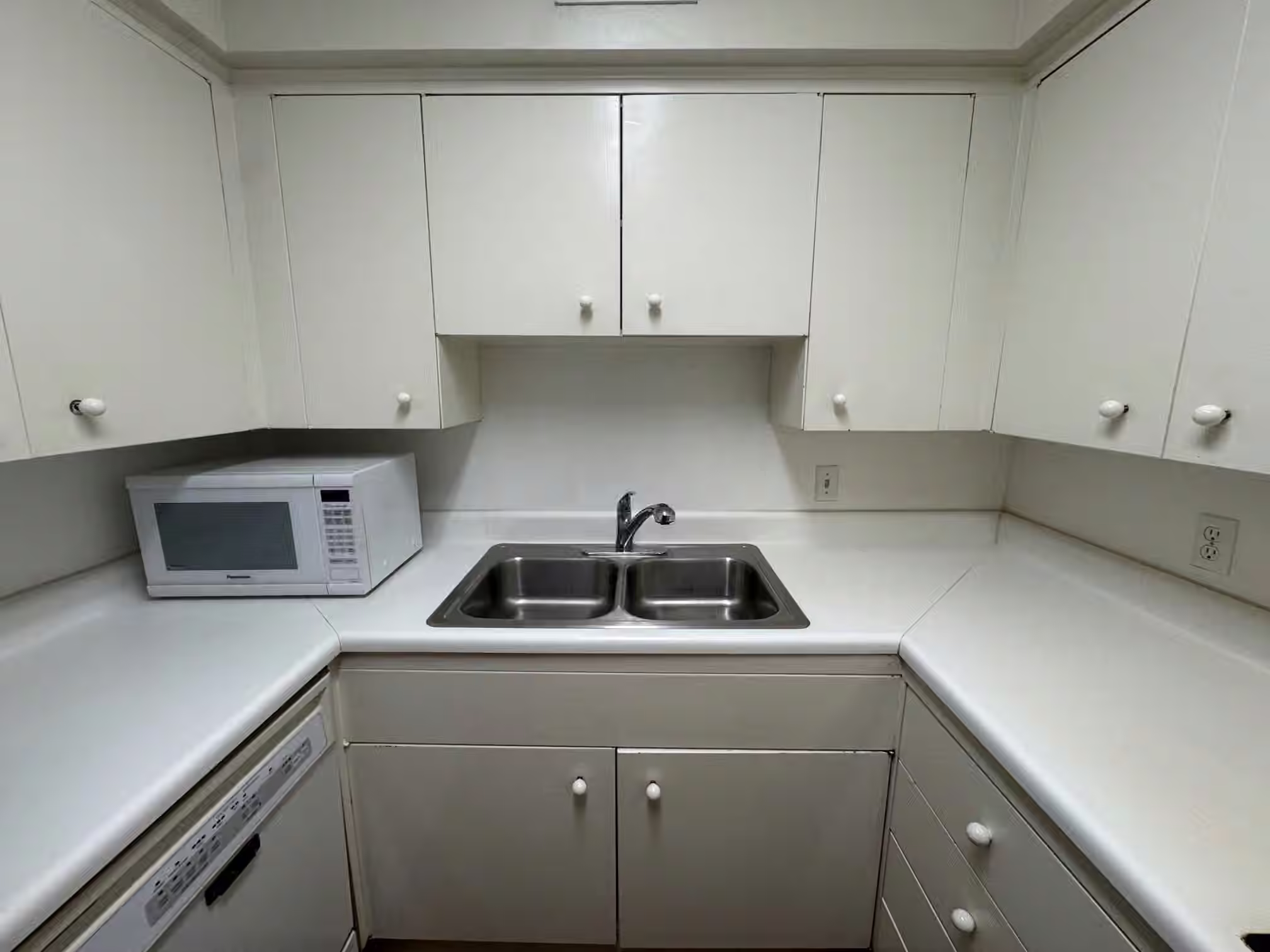 Photo 5 of 2600 Bellefontaine Street A18, Houston, TX