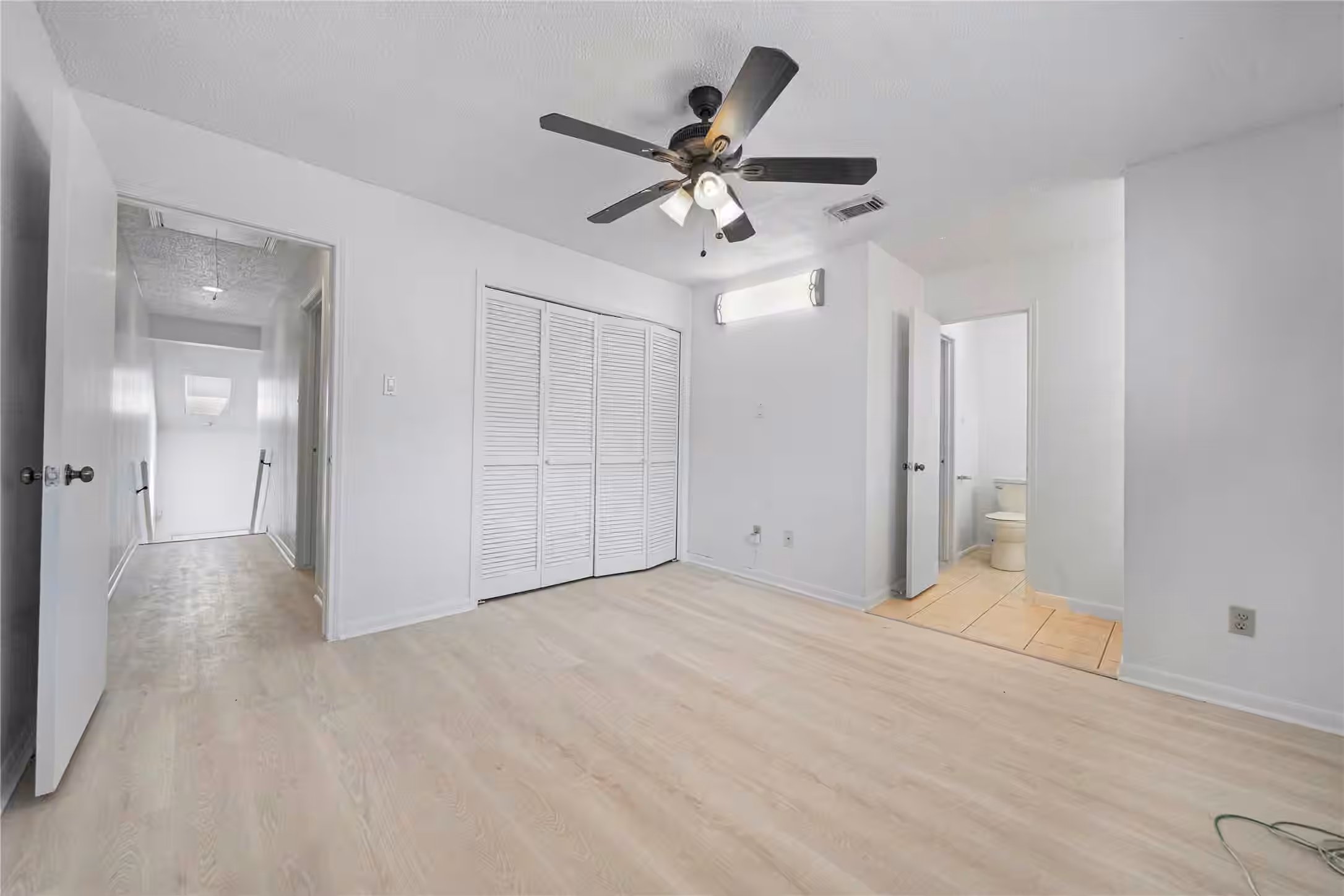 Photo 3 of 13742 Hollowgreen Drive 604, Houston, TX
