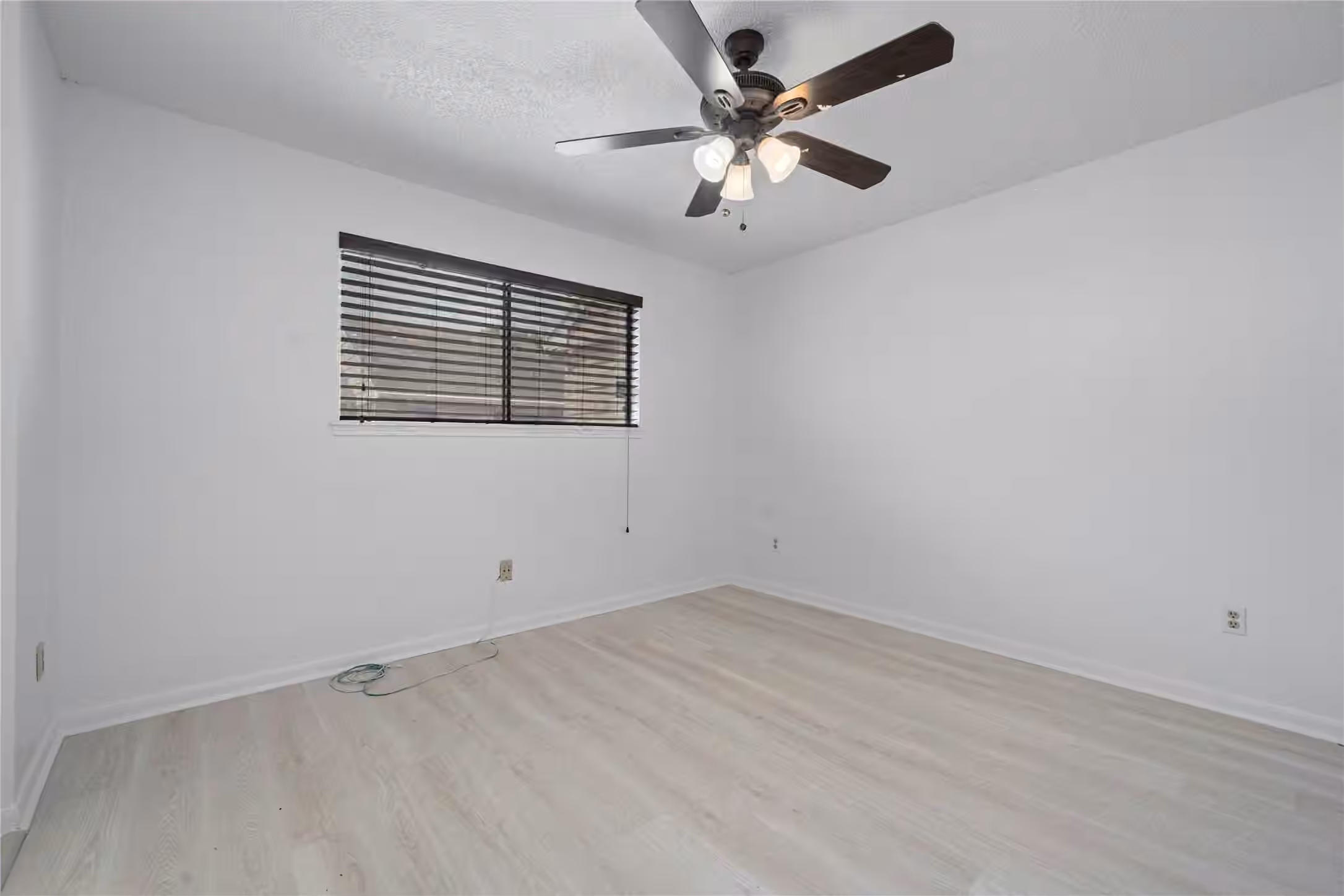 Photo 4 of 13742 Hollowgreen Drive 604, Houston, TX