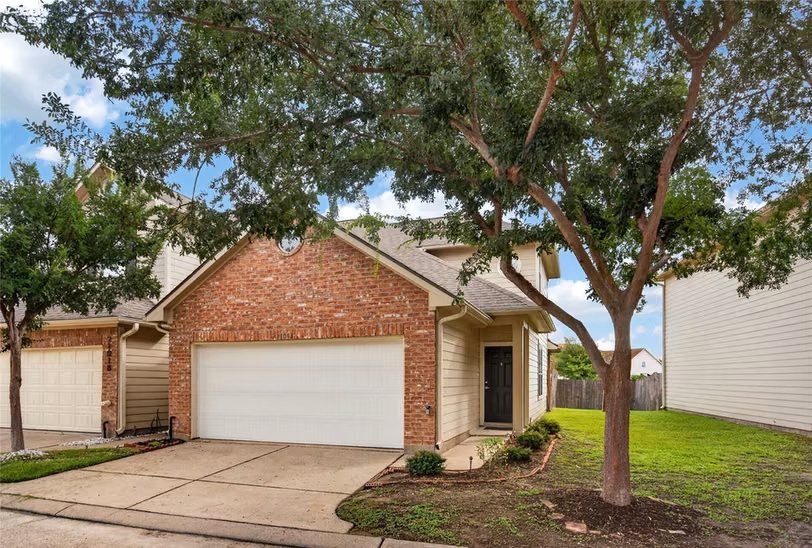 Photo 2 of 21014 Sun Creek Drive, Katy, TX