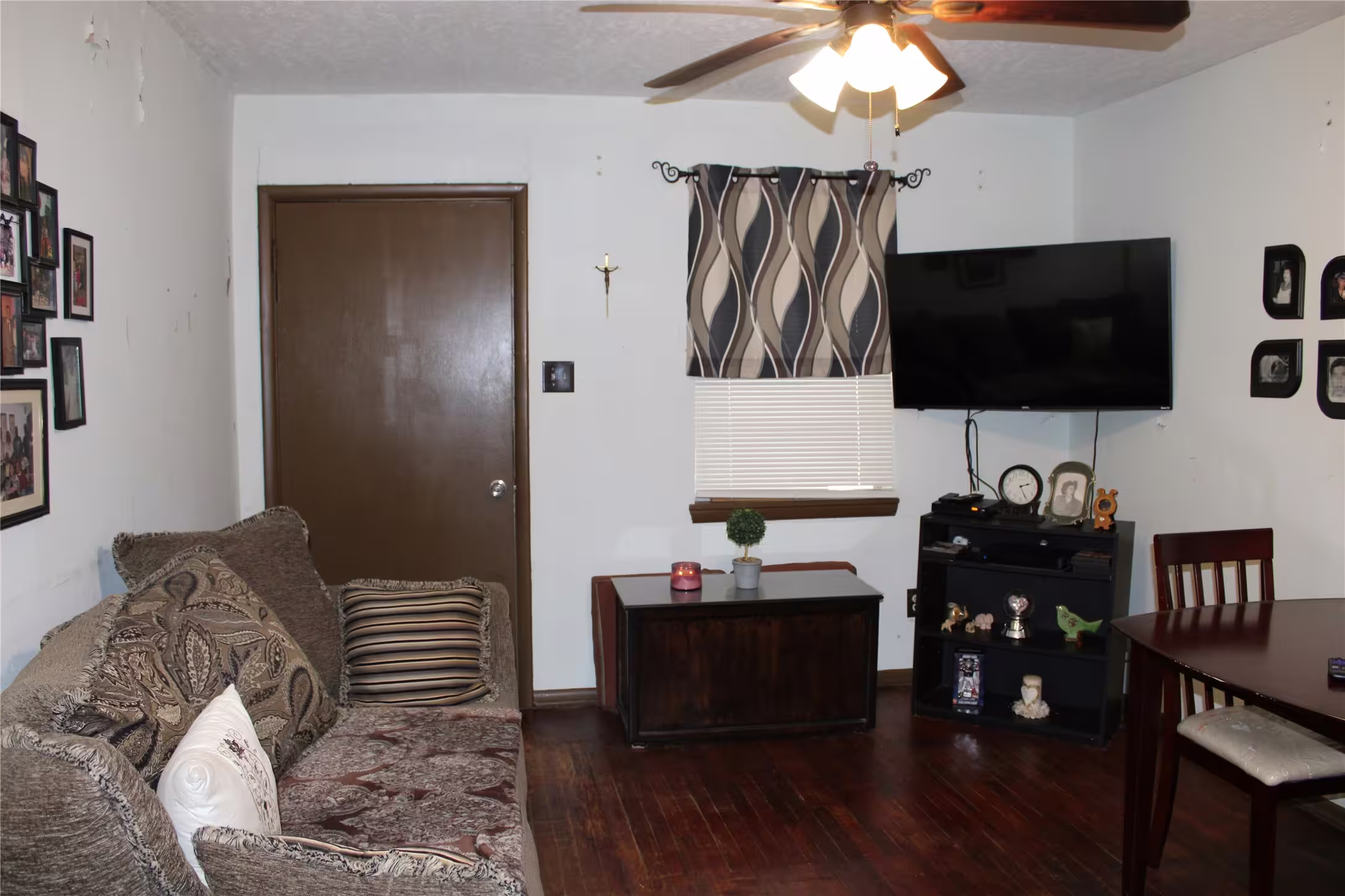 Photo 4 of 1203 Egypt Street, Houston, TX