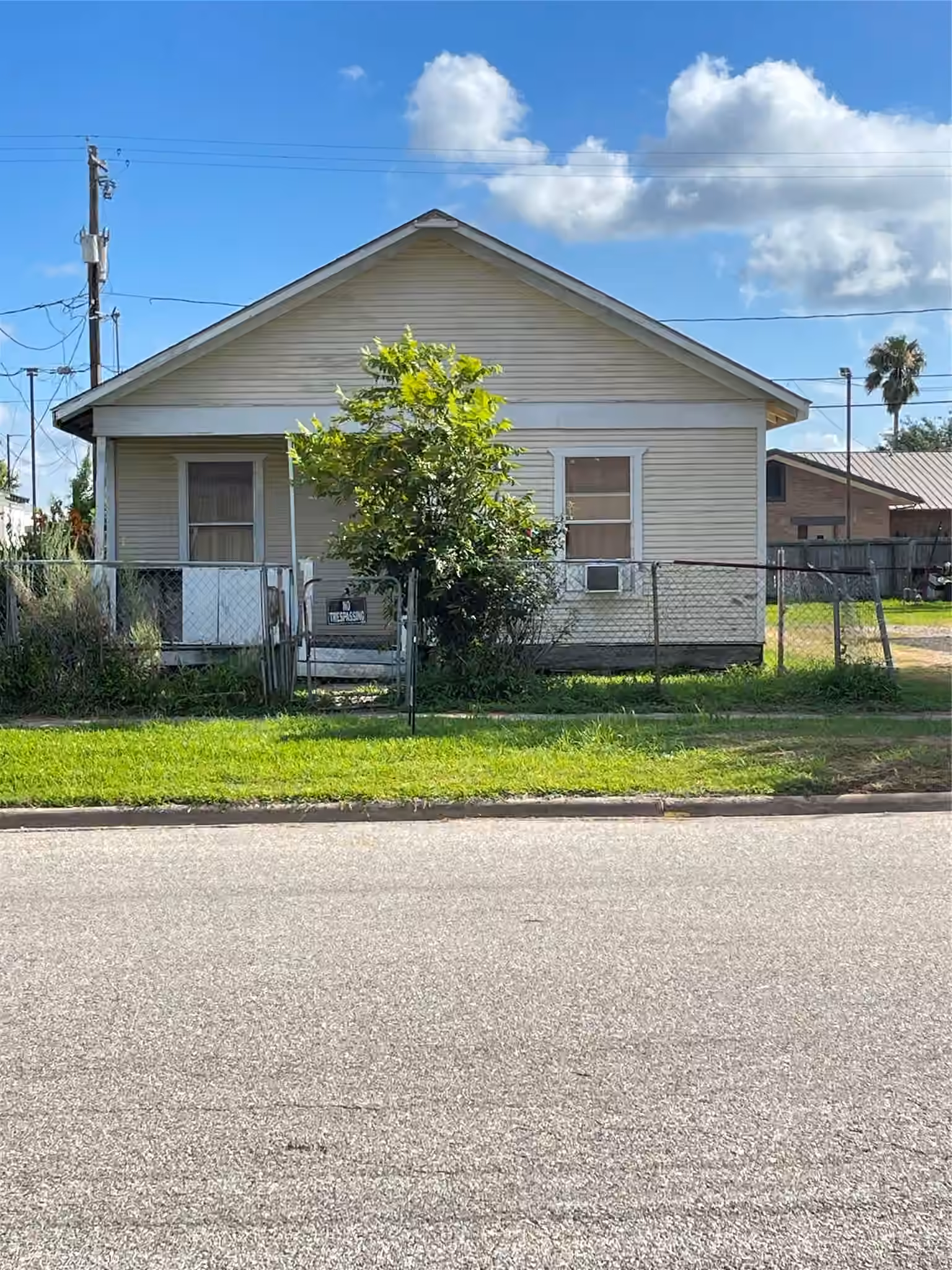 Photo of 1022 W Broad Street, Freeport, TX 77541