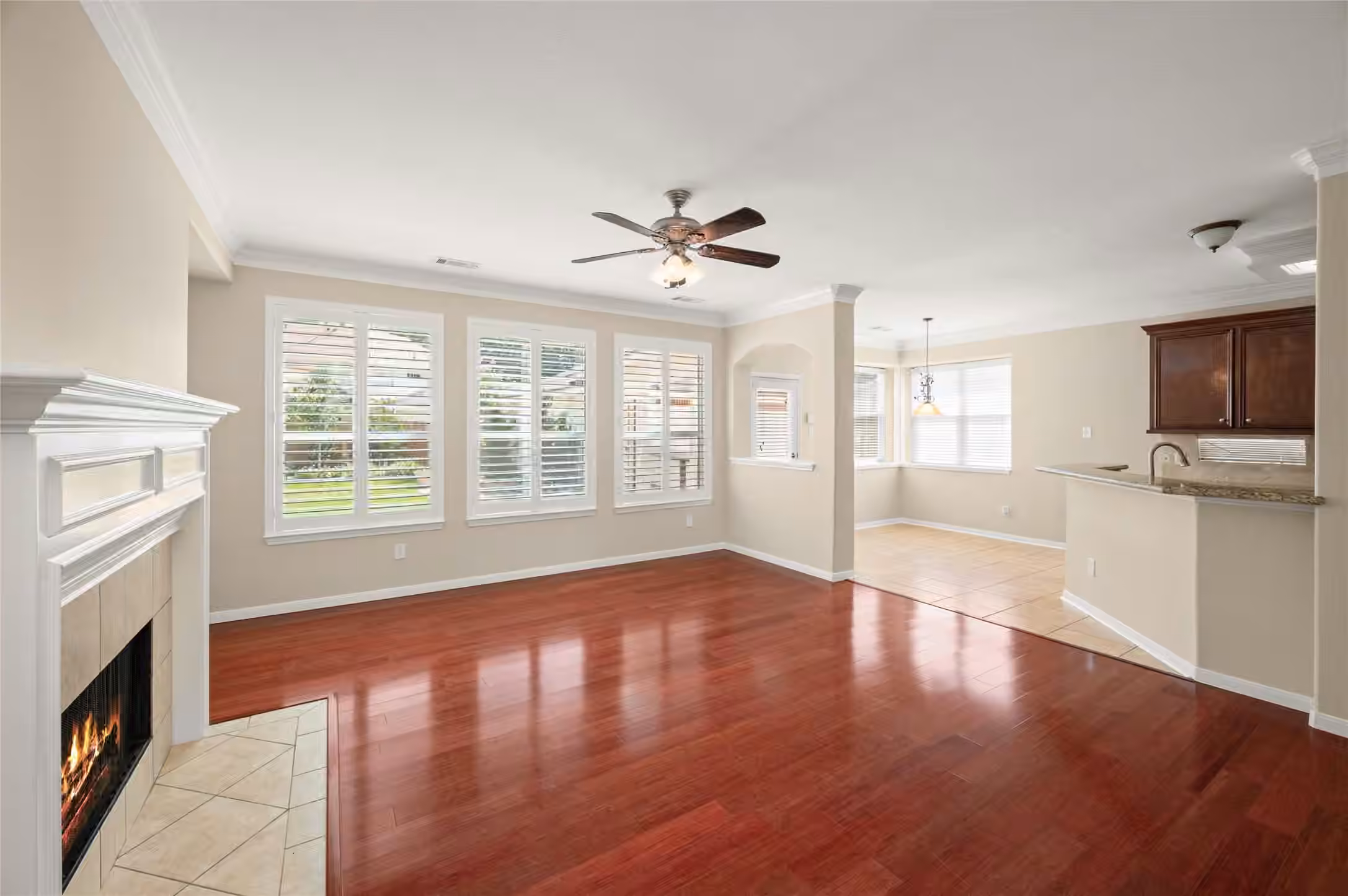 Photo 6 of 19006 Cypress Estates Drive, Spring, TX