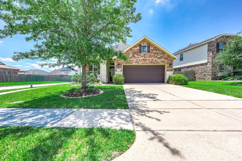 Photo 4 of 5430 Baronet Drive, Katy, TX