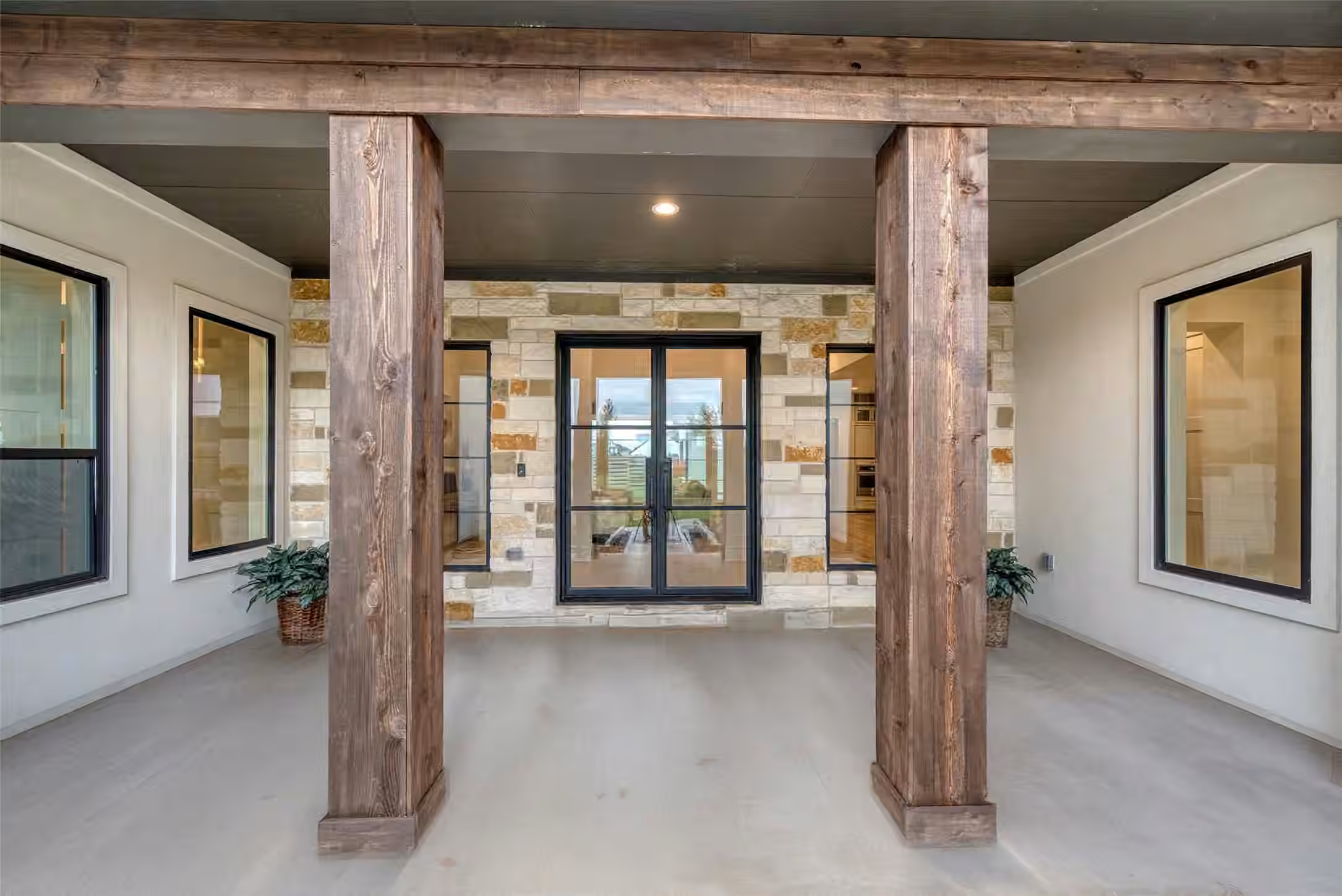 Photo 4 of 10703 Foundation Way, Richmond, TX