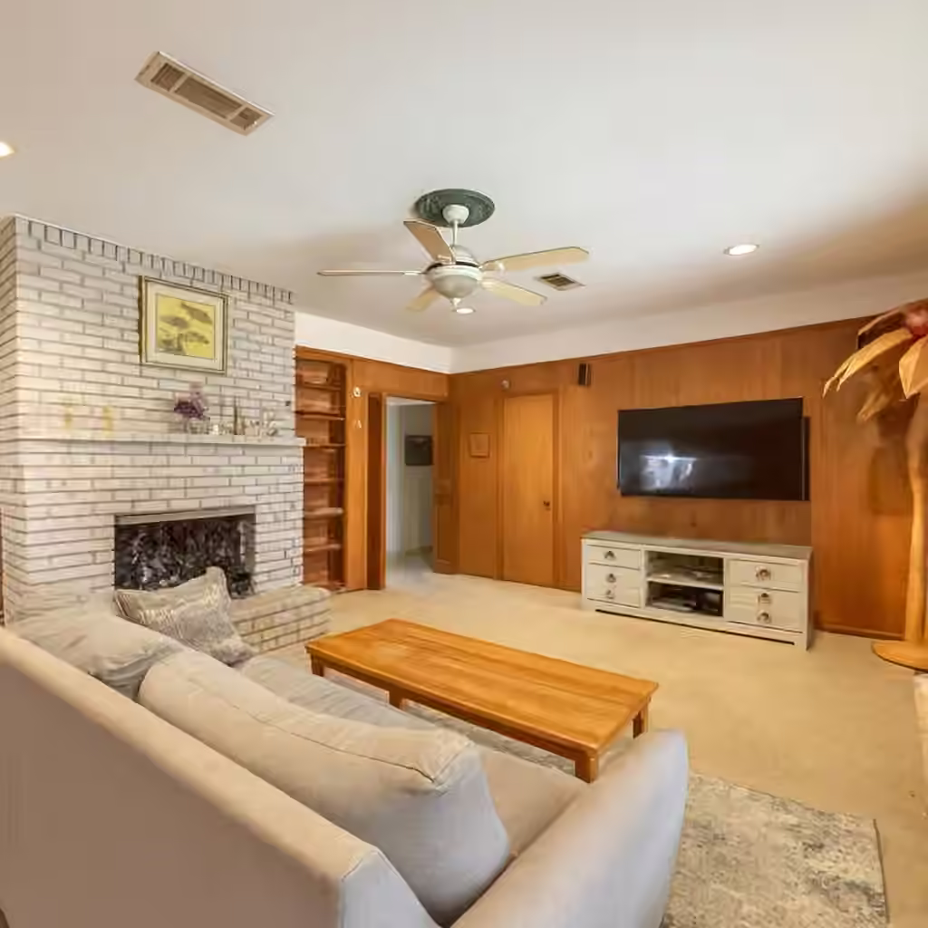 Photo 2 of 9722 Braesmont Drive, Houston, TX