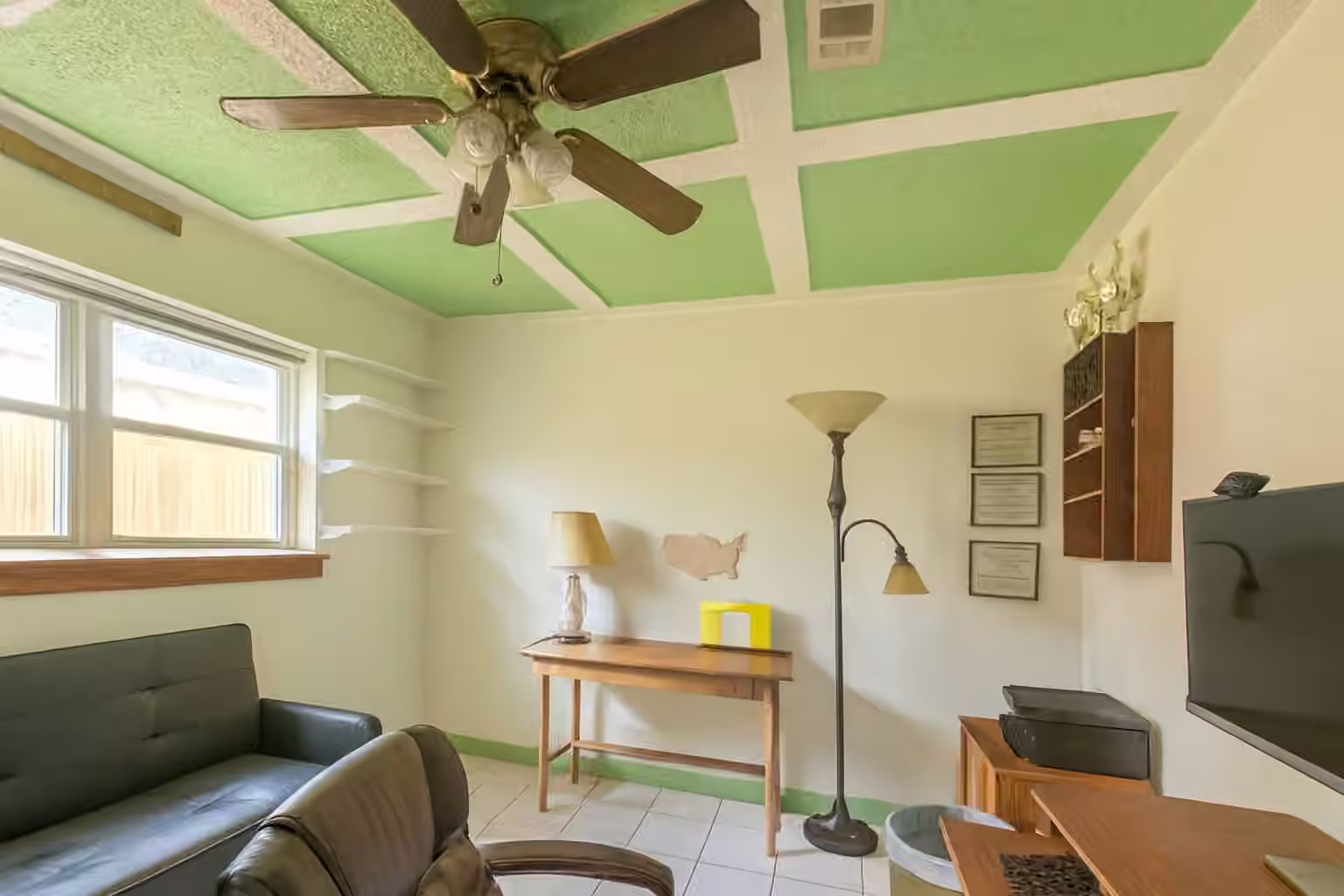 Photo 3 of 9722 Braesmont Drive, Houston, TX