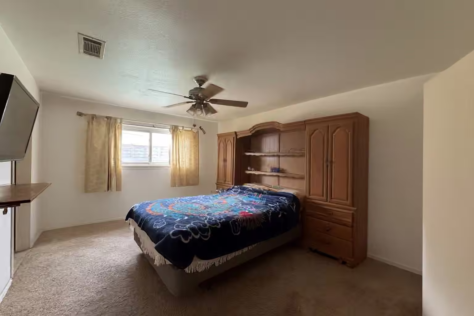 Photo 4 of 9722 Braesmont Drive, Houston, TX