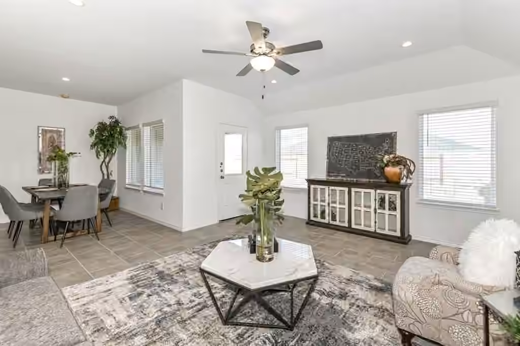 Photo 3 of 1026 Appaloosa Lane, Rosharon, TX