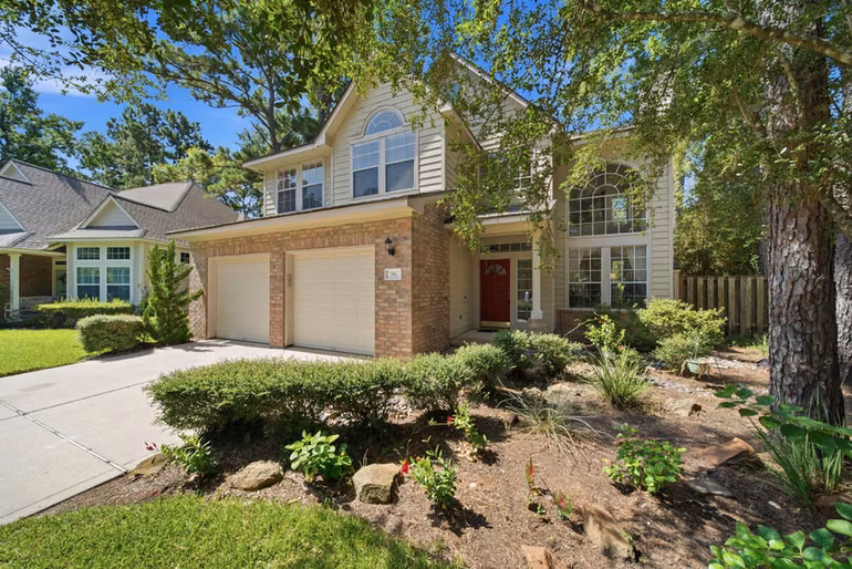 Photo 4 of 96 E Lakeridge Drive, The Woodlands, TX