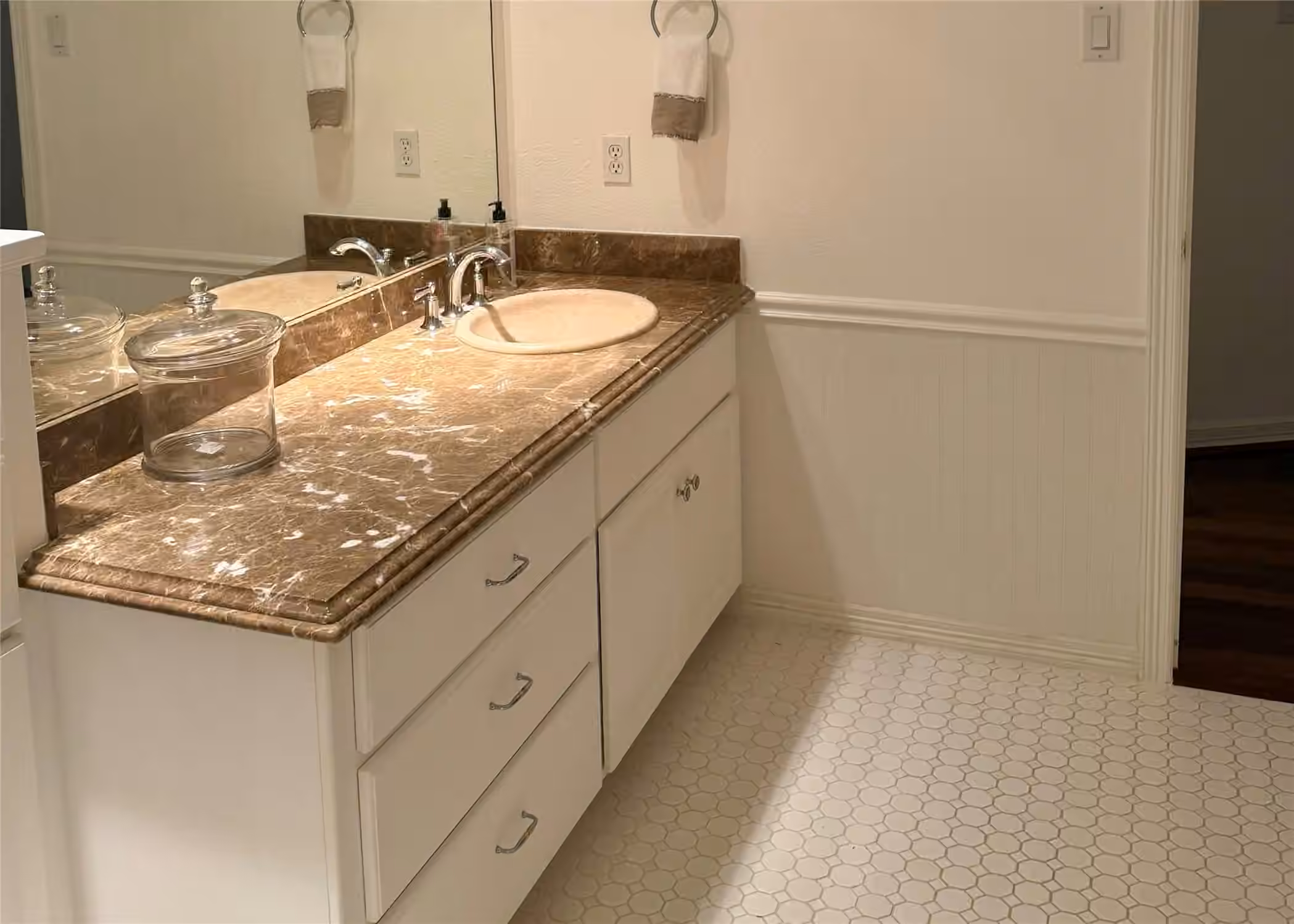 Photo 6 of 1710 Brooke Amber Circle, Deer Park, TX