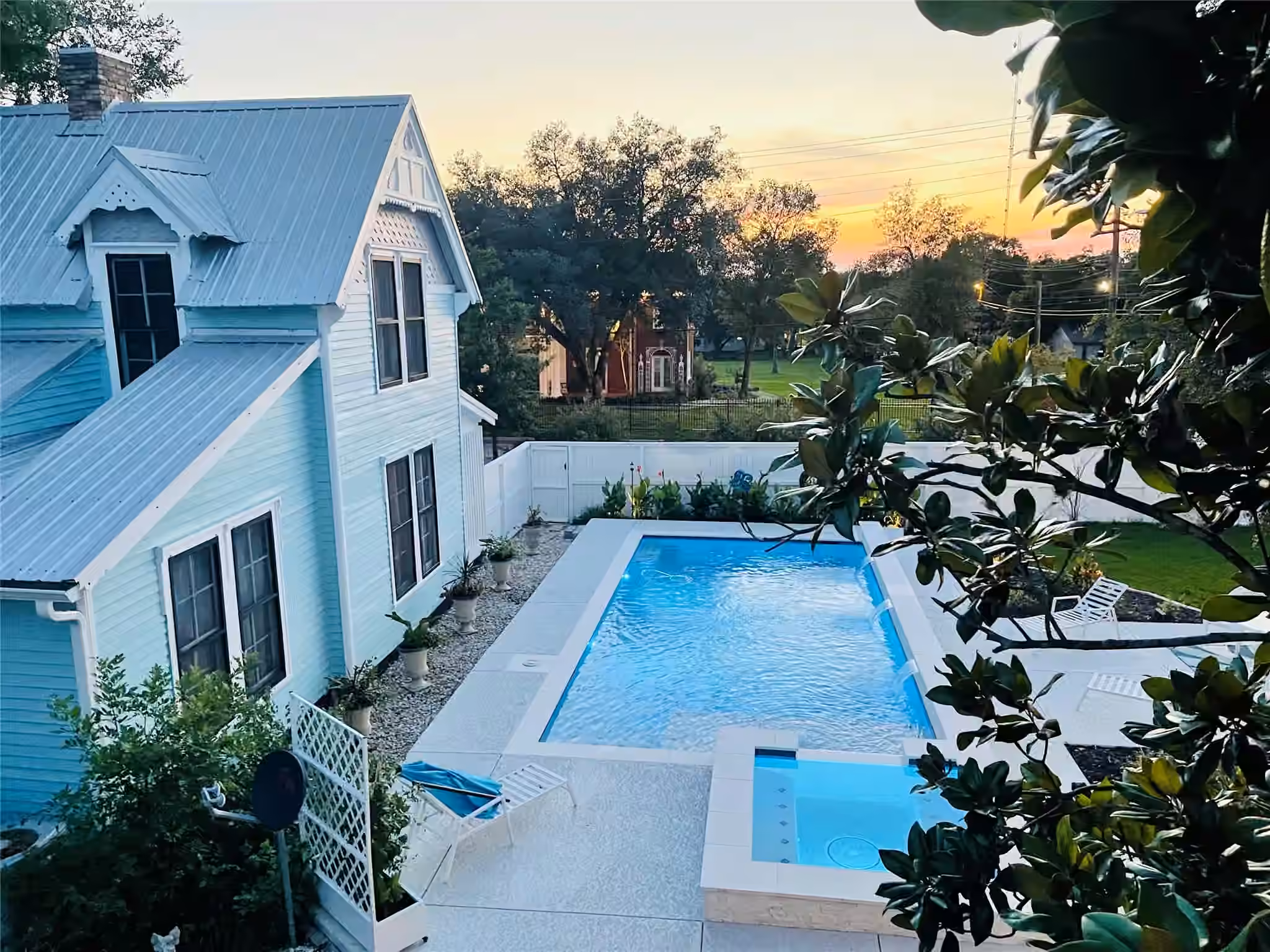 Photo of 111 S Masonic Street, Bellville, TX