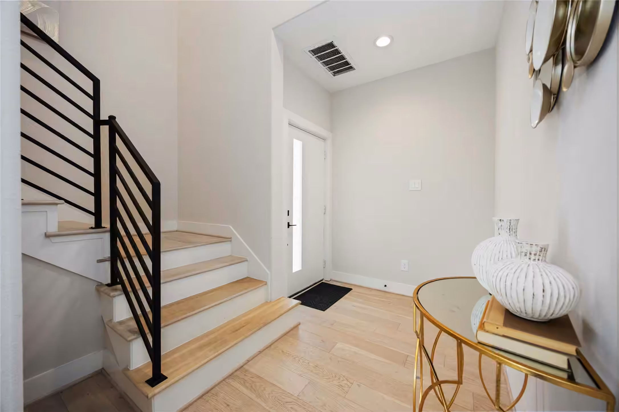 Photo 4 of 2507 N Macgregor Way, Houston, TX