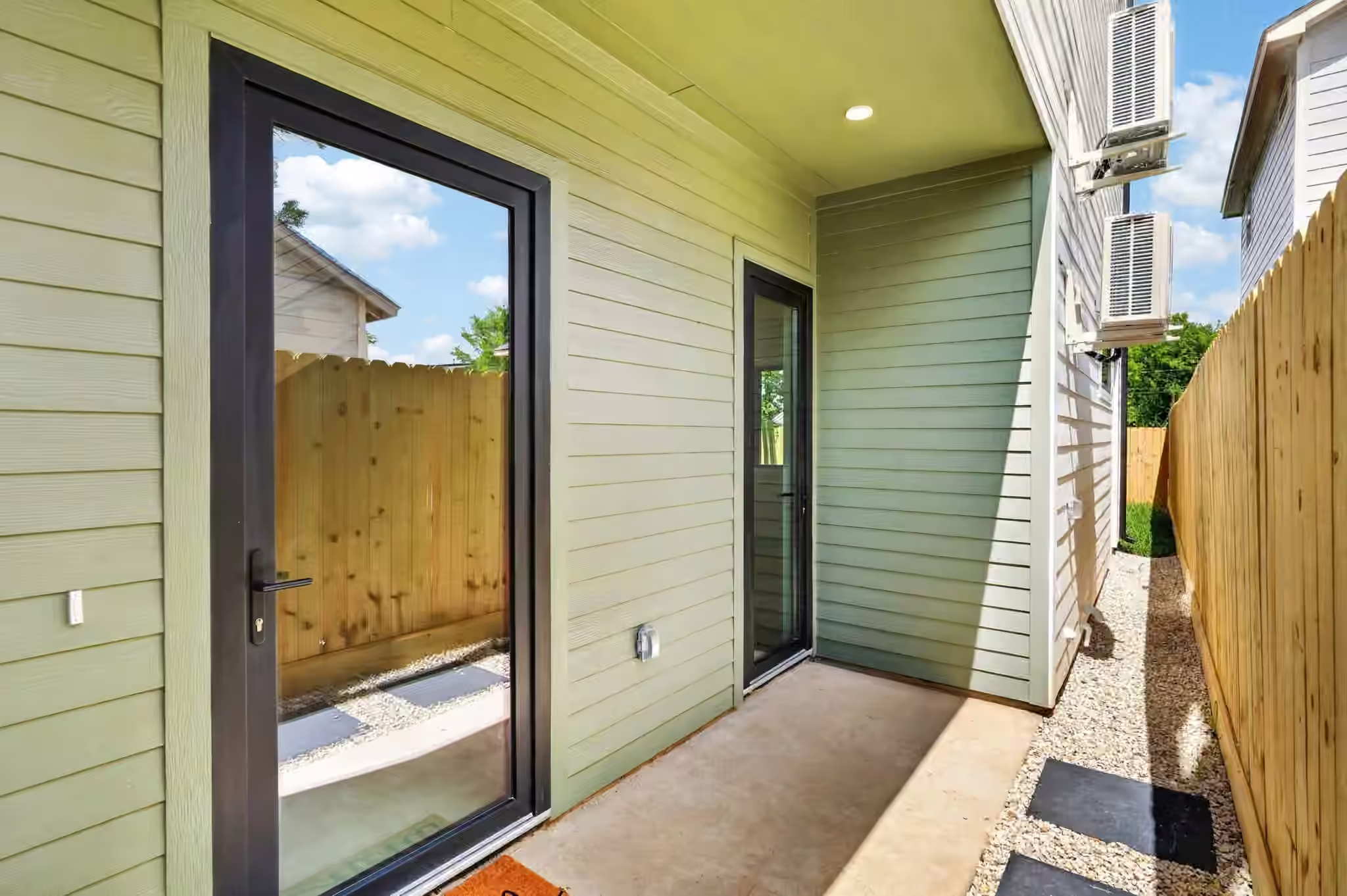 Photo 6 of 6822 Sidney Street A, Houston, TX