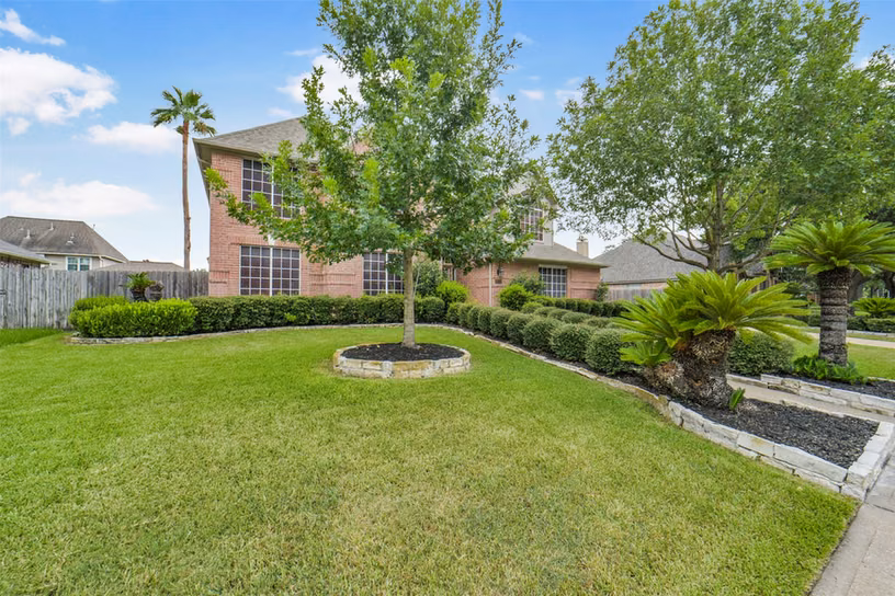 Photo 2 of 15007 Redbud Leaf Lane, Cypress, TX