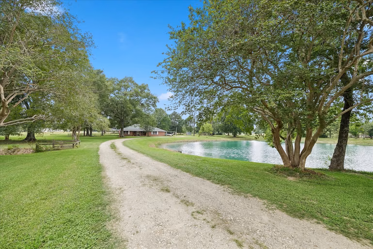 Photo 3 of 26523 Dobbin Huffsmith Road, Magnolia, TX