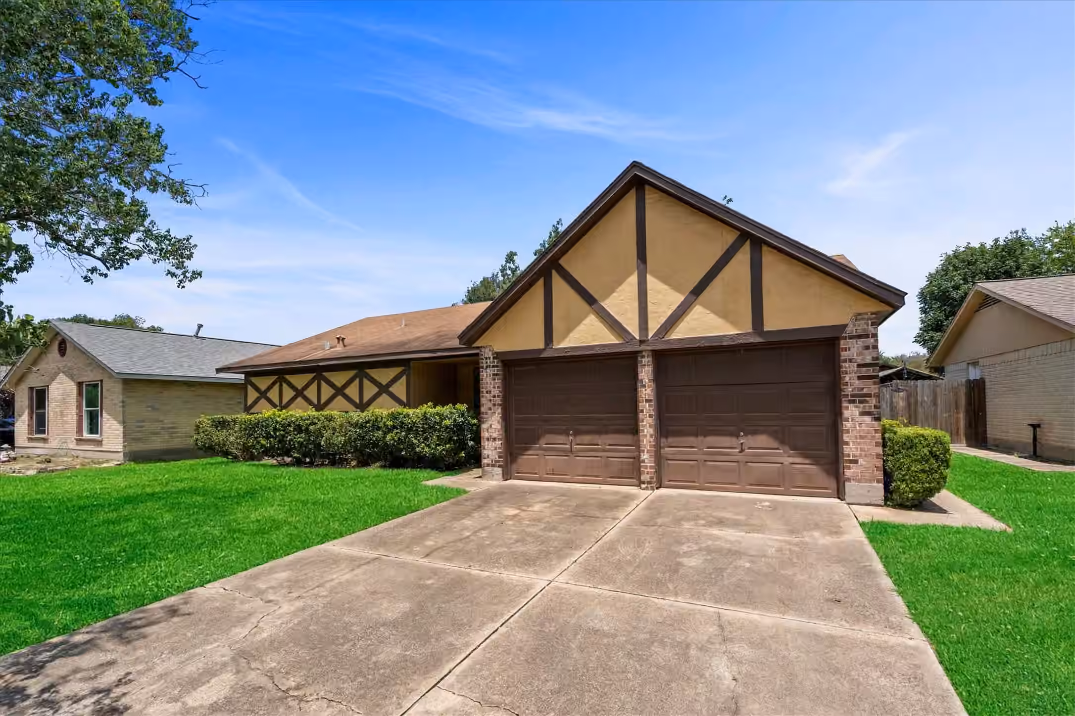 Photo 2 of 2502 Woodwild Drive, Houston, TX
