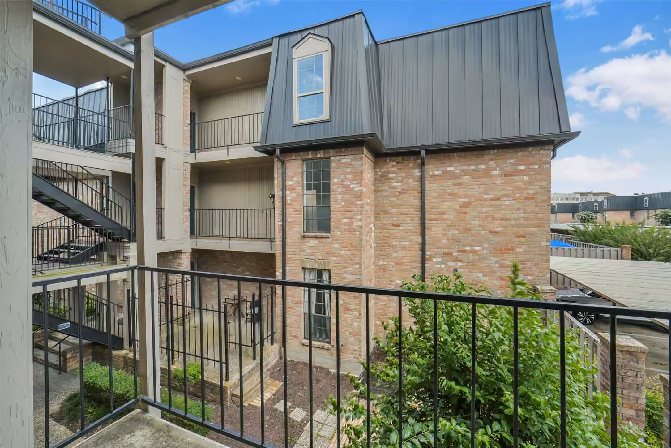 Photo of 2400 N Braeswood Boulevard 213, Houston, TX 77030